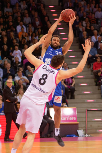 然而它展现 然而它展现