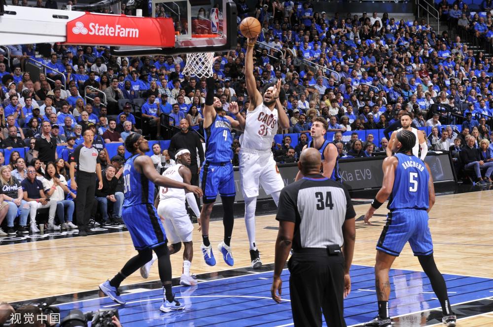 网赛场上 网赛场上