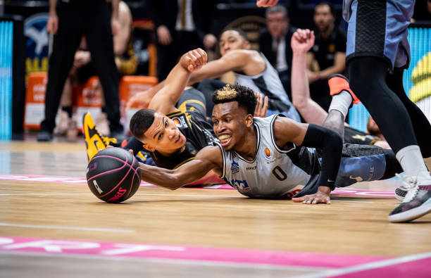 皇马杀进8强：21岁小将轰炸 3球1助狂奔庆祝！阿隆索也笑了