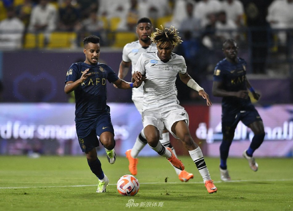 库拉索门将：没想到能换到梅西球衣，确实有人出价但这件球衣无价